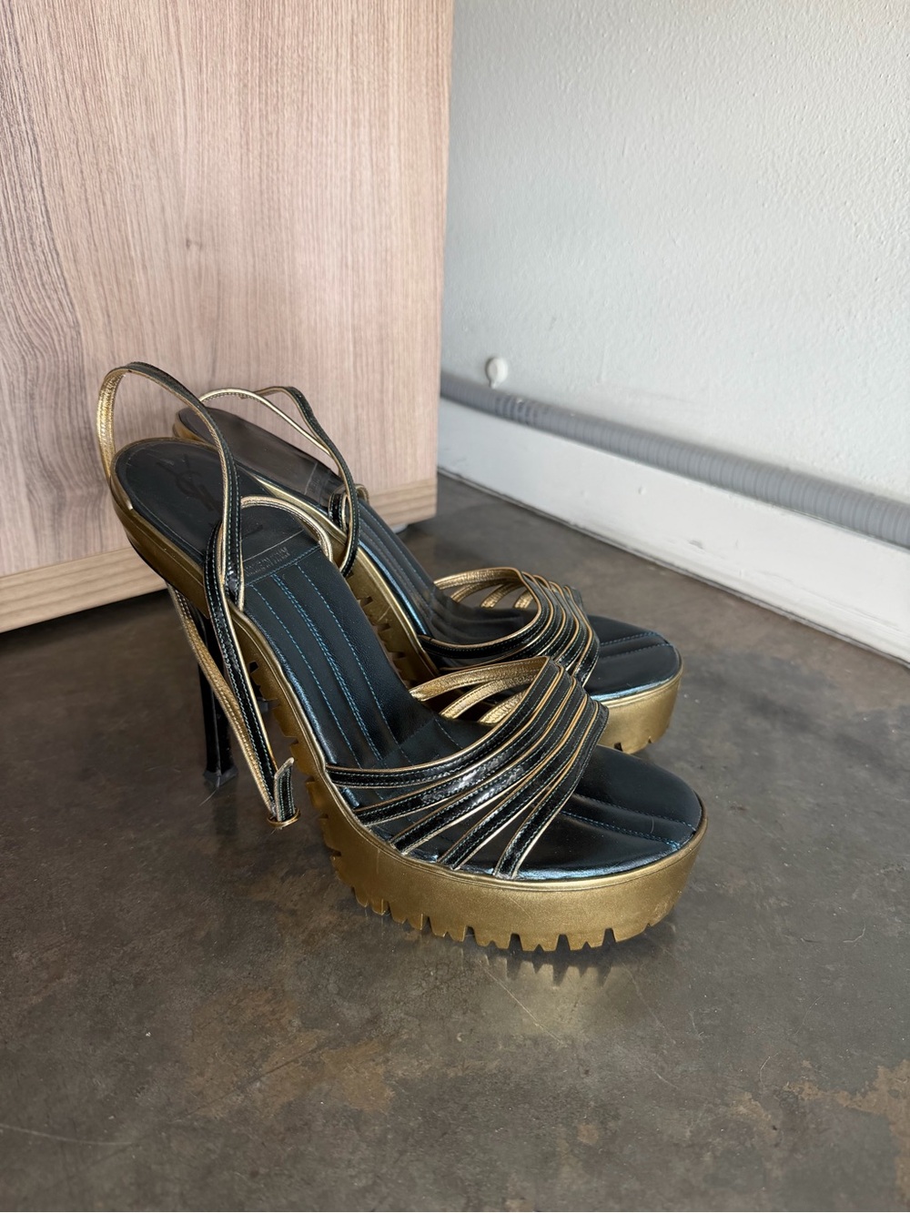 Yves Saint Laurent Vintage 2008 Runway Gold and Navy Strappy Platform High Heels